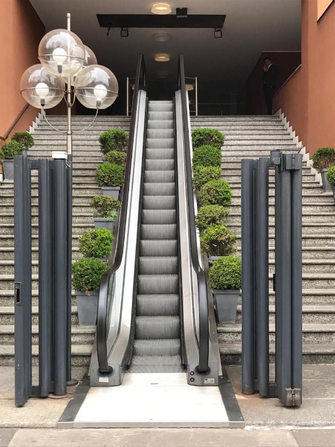 Brera Cocoon Apartment Milan Luaran gambar